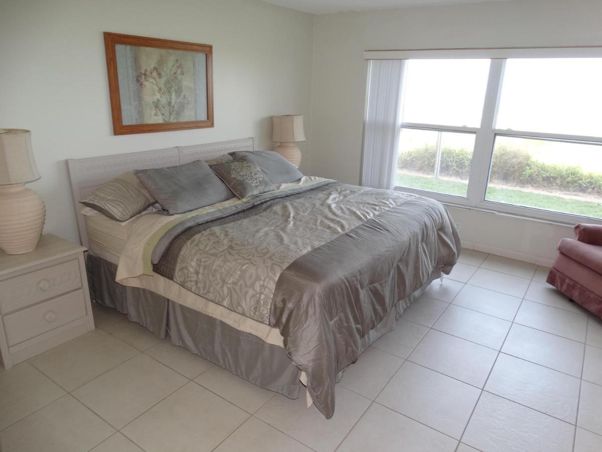 Spanish Main Unit 4- Direct Oceanfront Condo! Cocoa Beach Bagian luar foto