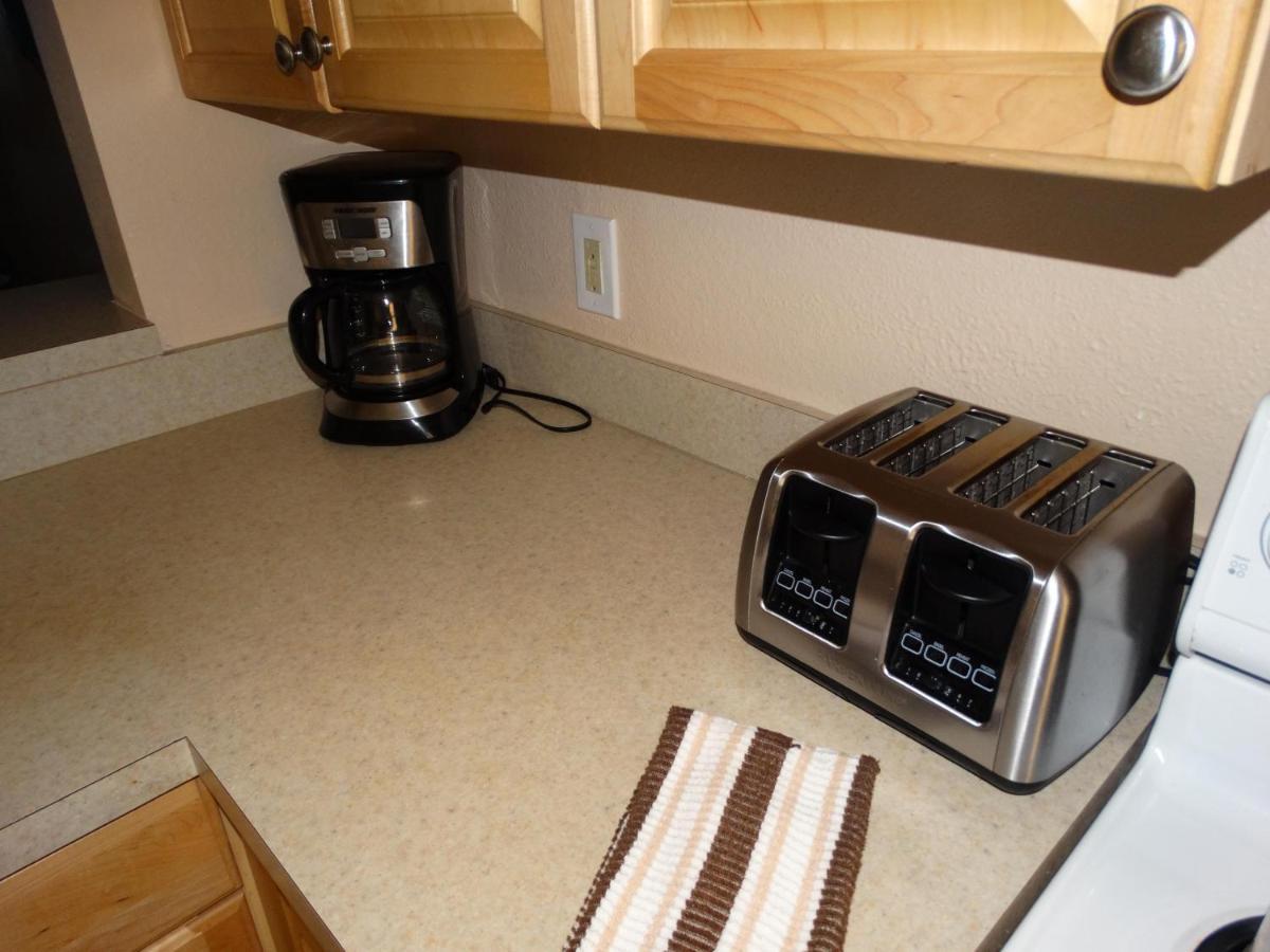 Spanish Main Unit 4- Direct Oceanfront Condo! Cocoa Beach Bagian luar foto