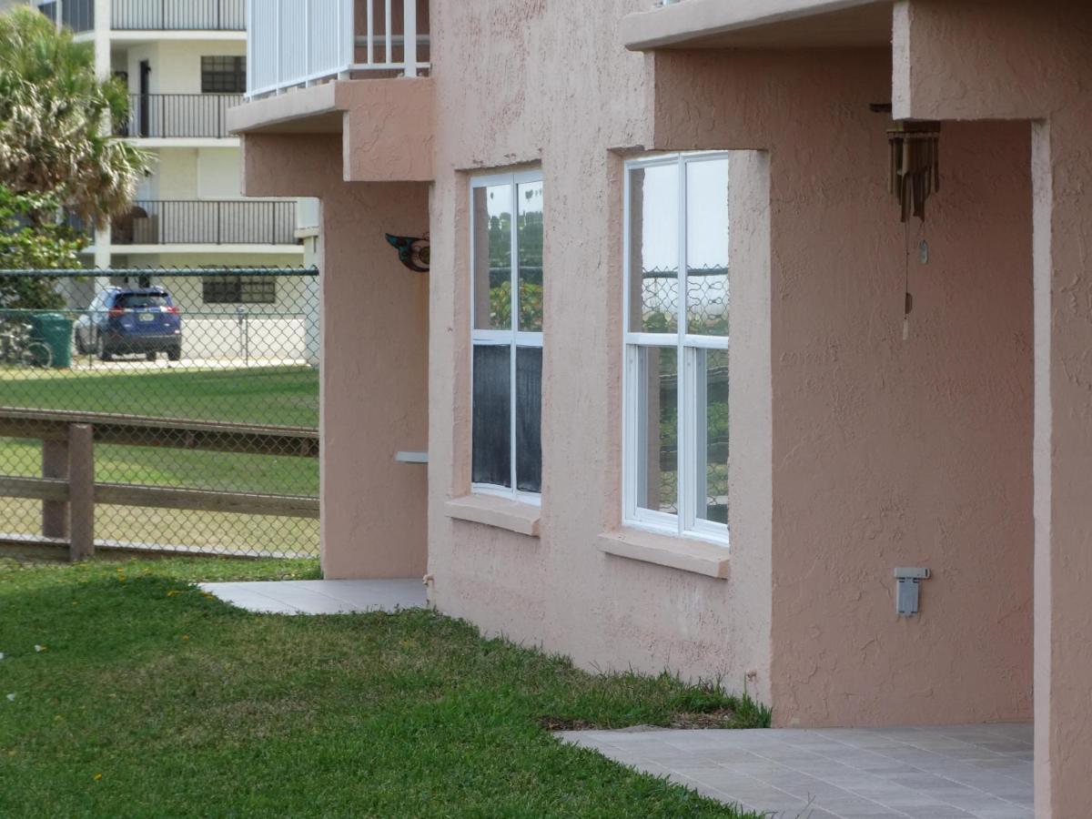 Spanish Main Unit 4- Direct Oceanfront Condo! Cocoa Beach Bagian luar foto