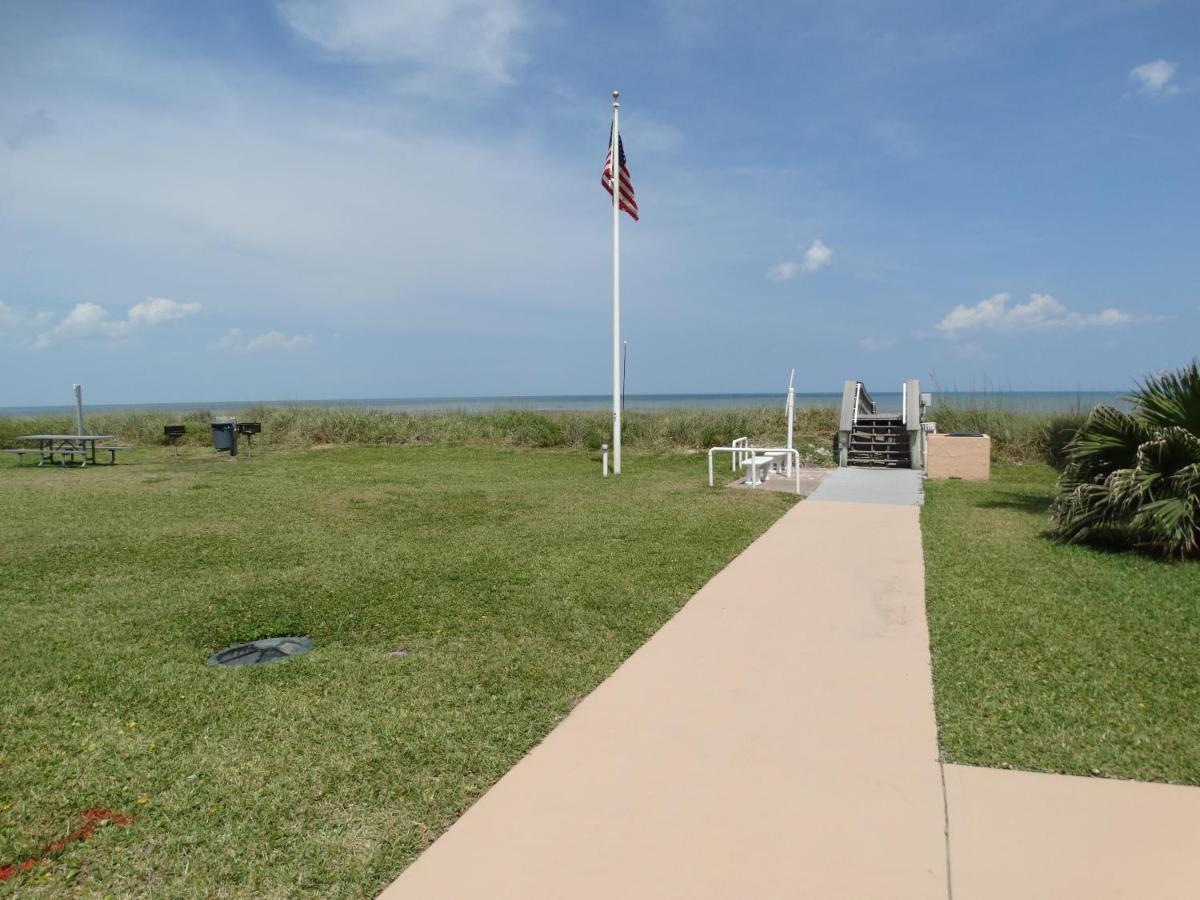 Spanish Main Unit 4- Direct Oceanfront Condo! Cocoa Beach Bagian luar foto