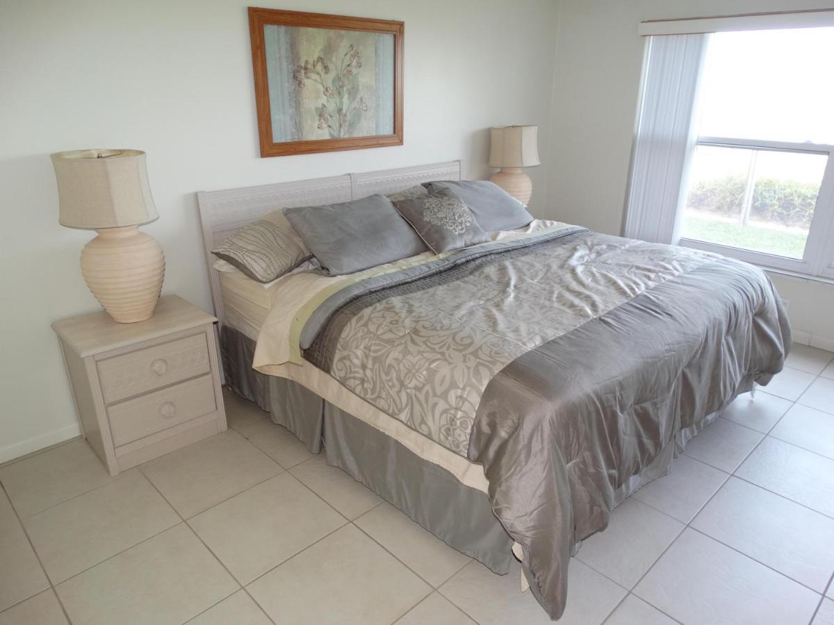 Spanish Main Unit 4- Direct Oceanfront Condo! Cocoa Beach Bagian luar foto